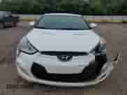 2013 Hyundai Veloster w/Black Int z VIN KMHTC6AD6DU145921, wystawiony jako Copart lot #68556835 z przebiegiem 91 117 mil mil oraz Szkoda całkowita • Salvage title. Historia ofert i sprzedaży dostępna na DreamBid. Obrazek 5.