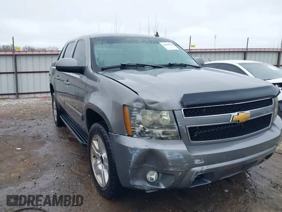 2008 Chevrolet Avalanche LTZ with VIN 3GNFK12378G166886, listed as a IAAI auction lot 41861844 with 175,075 mi miles and . Bid and sale history available at DreamBid. Image 6.