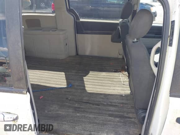 2008 Dodge Grand Caravan Cargo with VIN 1D8HN11H98B181969, listed as a IAAI auction lot 42264797 with 100,764 mi miles and . Bid and sale history available at DreamBid. Image 8.