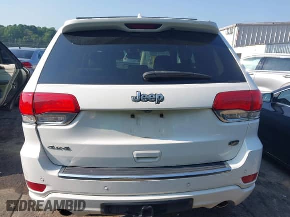 2017 Jeep Grand Cherokee Overland with VIN 1C4RJFCG1HC633004, listed as a IAAI auction lot 42672905 with 138,018 mi miles and . Bid and sale history available at DreamBid. Image 16.