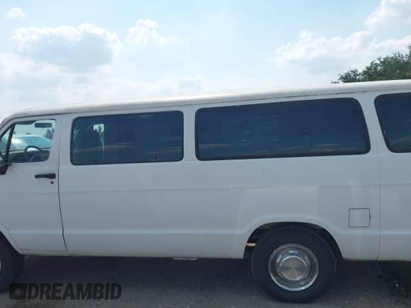 1996 Dodge Passenger with VIN 2B5WB35Z3TK108931, listed as a IAAI auction lot 43017306 with 63,920 mi miles and . Bid and sale history available at DreamBid. Image 14.