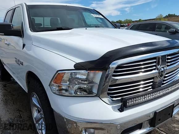 2018 Ram 1500 Big Horn z VIN 1C6RR7LT8JS253530, wystawiony jako Copart lot #82095465 z przebiegiem 93 107 mil mil oraz Czysty tytuł • Clean title. Historia ofert i sprzedaży dostępna na DreamBid. Obrazek 13.