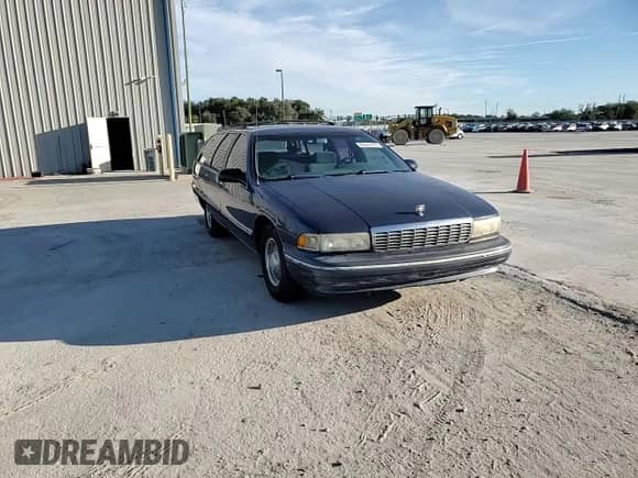 1995 Chevrolet Caprice с VIN 1G1BL82P7SR137341, выставлен на аукционе Copart как лот 86523194 с пробегом 122 017 миль миль и Списание • Salvage title. История ставок и продаж доступна на DreamBid. Изображение 10.