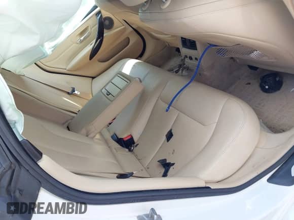 2016 BMW 4 Series 428i xDrive с VIN WBA4C9C52GG138514, выставлен на аукционе IAAI как лот 42646813 с пробегом 71 824 миль миль и . История ставок и продаж доступна на DreamBid. Изображение 8.