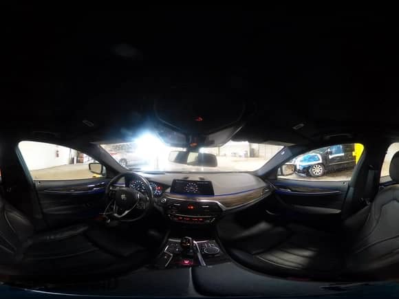 2019 BMW 5 Series 530e xDrive z VIN WBAJB1C56KB376153, wystawiony jako Copart lot #58242585 z przebiegiem 67 638 mil mil oraz Szkoda całkowita • Salvage title. Historia ofert i sprzedaży dostępna na DreamBid. Obrazek 15.