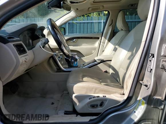 2016 Volvo XC70 T5 Premier z VIN YV4612NK1G1243332, wystawiony jako Copart lot #64899265 z przebiegiem 132 256 mil mil oraz Czysty tytuł • Clean title. Historia ofert i sprzedaży dostępna na DreamBid. Obrazek 7.