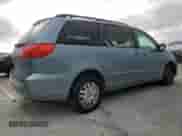 2010 Toyota Sienna CE z VIN 5TDKK4CC9AS341928, wystawiony jako Copart lot #86047675 z przebiegiem 169 006 mil mil oraz Szkoda całkowita • Salvage title. Historia ofert i sprzedaży dostępna na DreamBid. Obrazek 3.