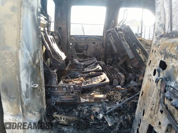 2011 Ford F-250 XL с VIN 1FT7W2BT6BEC68413, выставлен на аукционе IAAI как лот 37255222 с пробегом Не указан миль и . История ставок и продаж доступна на DreamBid. Изображение 8.