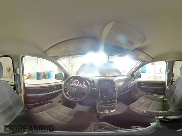 2018 Dodge Grand Caravan SE Plus с VIN 2C4RDGBG4JR136993, выставлен на аукционе Copart как лот 86137175 с пробегом 130 706 миль миль и Списание • Salvage title. История ставок и продаж доступна на DreamBid. Изображение 15.