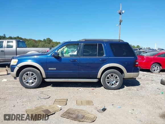 2008 Ford Explorer Eddie Bauer z VIN 1FMEU74EX8UA65477, wystawiony jako IAAI lot #43343910 z przebiegiem 176 550 mil mil oraz . Historia ofert i sprzedaży dostępna na DreamBid. Obrazek 13.