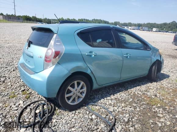 2012 Toyota Prius One с VIN JTDKDTB33C1023048, выставлен на аукционе Copart как лот 70272545 с пробегом 237 521 миль миль и Списание • Salvage title. История ставок и продаж доступна на DreamBid. Изображение 3.