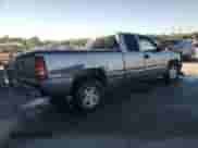 2000 Chevrolet Silverado 1500 LS z VIN 2GCEC19T9Y1249882, wystawiony jako Copart lot #84471475 z przebiegiem 213 077 mil mil oraz Szkoda całkowita • Salvage title. Historia ofert i sprzedaży dostępna na DreamBid. Obrazek 3.