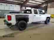 2016 Chevrolet Silverado 1500 Work Truck z VIN 1GCVKNEC3GZ259703, wystawiony jako Copart lot #89856815 z przebiegiem 132 943 mil mil oraz Czysty tytuł • Clean title. Historia ofert i sprzedaży dostępna na DreamBid. Obrazek 3.