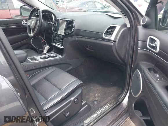 2020 Jeep Grand Cherokee Summit с VIN 1C4RJFJT0LC137054, выставлен на аукционе IAAI как лот 42235704 с пробегом 70 000 миль миль и . История ставок и продаж доступна на DreamBid. Изображение 5.