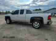2010 Chevrolet Silverado 1500 LT с VIN 1GCSKSE36AZ154548, выставлен на аукционе Copart как лот 71238305 с пробегом 141 995 миль миль и Списание • Salvage title. История ставок и продаж доступна на DreamBid. Изображение 2.