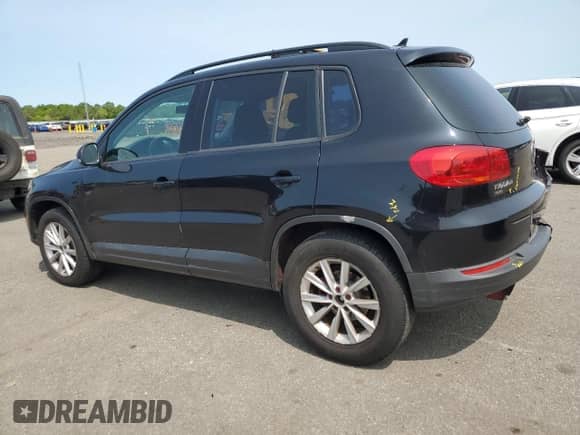 2017 Volkswagen Tiguan S с VIN WVGBV7AX0HK044042, выставлен на аукционе Copart как лот 58409385 с пробегом 127 588 миль миль и Списание • Salvage title. История ставок и продаж доступна на DreamBid. Изображение 2.