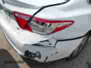 2017 Toyota Camry XLE с VIN 4T1BF1FK8HU618625, выставлен на аукционе IAAI как лот 43089245 с пробегом 180 807 миль миль и . История ставок и продаж доступна на DreamBid. Изображение 6.