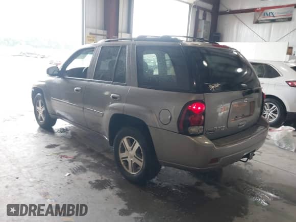 2007 Chevrolet TrailBlazer LS с VIN 1GNDT13SX72287560, выставлен на аукционе IAAI как лот 42921957 с пробегом 141 151 миль миль и . История ставок и продаж доступна на DreamBid. Изображение 3.