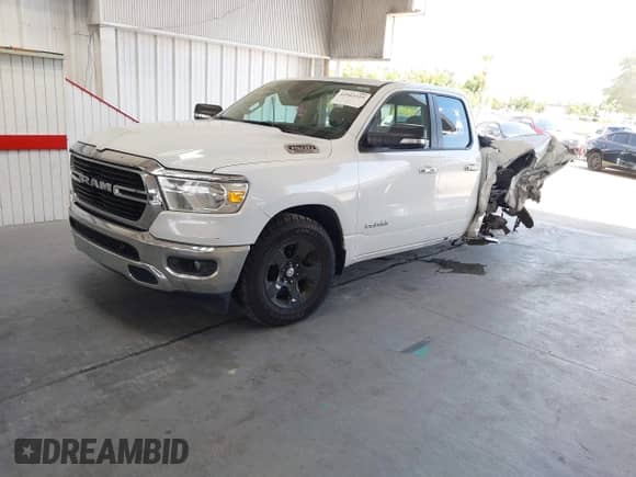 2020 Ram 1500 Big Horn z VIN 1C6RREBTXLN294751, wystawiony jako IAAI lot #42903519 z przebiegiem 194 530 mil mil oraz . Historia ofert i sprzedaży dostępna na DreamBid. Obrazek 17.