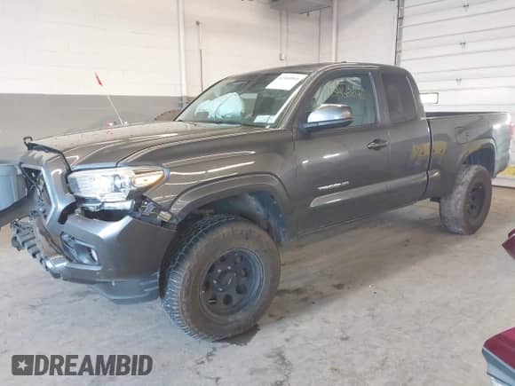 2016 Toyota Tacoma SR5 с VIN 5TFSZ5AN0GX042126, выставлен на аукционе IAAI как лот 43468846 с пробегом 102 638 миль миль и . История ставок и продаж доступна на DreamBid. Изображение 2.