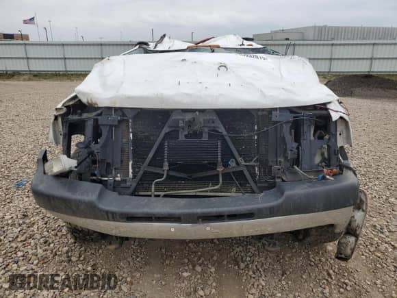 2002 Chevrolet Silverado 2500HD LS z VIN 1GCHK23G82F218155, wystawiony jako Copart lot #65032015 z przebiegiem Nie podano mil oraz Szkoda całkowita • Salvage title. Historia ofert i sprzedaży dostępna na DreamBid. Obrazek 5.