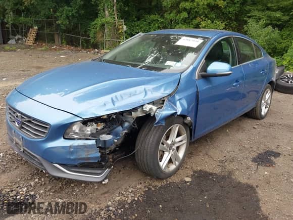 2015 Volvo S60 T5 Premier с VIN YV1612TK8F1334127, выставлен на аукционе IAAI как лот 42887031 с пробегом 101 981 миль миль и . История ставок и продаж доступна на DreamBid. Изображение 6.