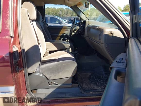 2003 GMC Sierra 1500 SLT with VIN 2GTEK19T231285697, listed as a IAAI auction lot 43450696 with 200,034 mi miles and . Bid and sale history available at DreamBid. Image 5.