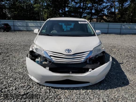 2015 Toyota Sienna LE AAS with VIN 5TDKK3DC3FS589057, listed as a Copart auction lot 80193055 with 168,458 mi miles and Clean title. Bid and sale history available at DreamBid. Image 5.