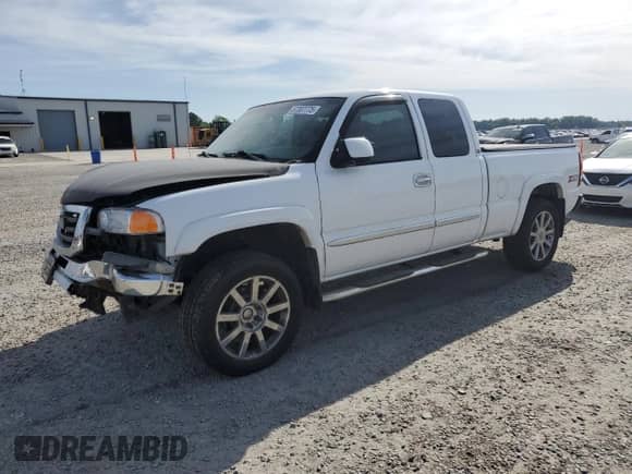 2006 GMC Sierra 1500 SLE1 with VIN 1GTEK19BX6Z219272, listed as a Copart auction lot 57307775 with 217,510 mi miles and Salvage title. Bid and sale history available at DreamBid. Image 1.