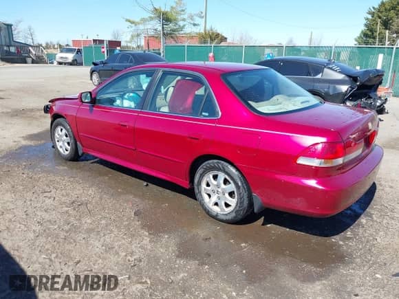 2001 Honda Accord EX с VIN 1HGCG66841A052284, выставлен на аукционе IAAI как лот 41817245 с пробегом 112 488 миль миль и . История ставок и продаж доступна на DreamBid. Изображение 3.