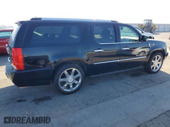 2007 Cadillac Escalade ESV с VIN 1GYFK66807R372409, выставлен на аукционе Copart как лот 82574595 с пробегом 133 374 миль миль и Списание • Salvage title. История ставок и продаж доступна на DreamBid. Изображение 3.