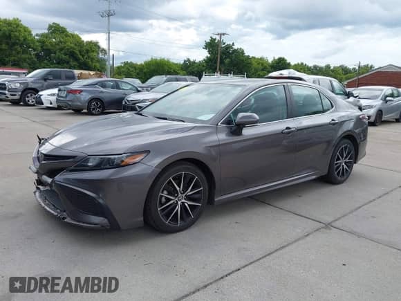 2023 Toyota Camry SE с VIN 4T1G11AKXPU151363, выставлен на аукционе IAAI как лот 42984105 с пробегом 67 559 миль миль и . История ставок и продаж доступна на DreamBid. Изображение 2.