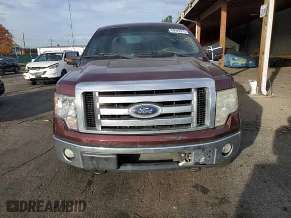 2010 Ford F-150 XL z VIN 1FTEX1E89AFA98028, wystawiony jako Copart lot #89929915 z przebiegiem 244 127 mil mil oraz Czysty tytuł • Clean title. Historia ofert i sprzedaży dostępna na DreamBid. Obrazek 5.