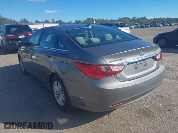 2012 Hyundai Sonata GLS z VIN 5NPEB4AC4CH405270, wystawiony jako IAAI lot #43577261 z przebiegiem 130 282 mil mil oraz . Historia ofert i sprzedaży dostępna na DreamBid. Obrazek 3.