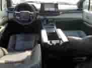 2022 Toyota Sienna Platinum с VIN 5TDESKFC3NS060811, выставлен на аукционе Copart как лот 70907555 с пробегом 13 162 миль миль и Списание • Salvage title. История ставок и продаж доступна на DreamBid. Изображение 8.