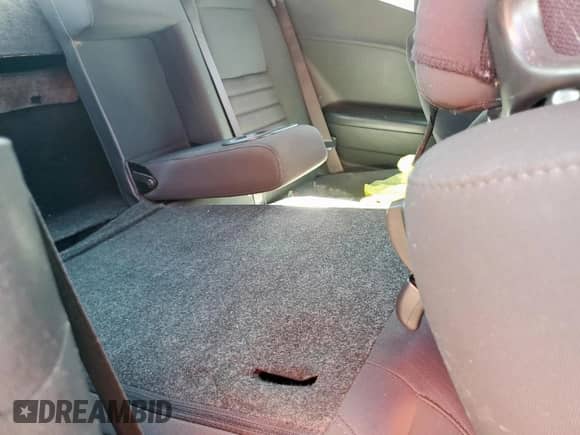 2010 Dodge Challenger SE z VIN 2B3CJ4DVXAH279429, wystawiony jako Copart lot #85328035 z przebiegiem 210 322 mil mil oraz Czysty tytuł • Clean title. Historia ofert i sprzedaży dostępna na DreamBid. Obrazek 10.