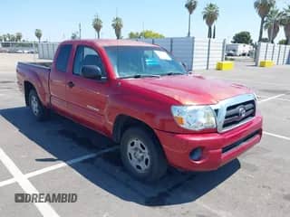 2006 Toyota Tacoma z VIN 5TETX22N36Z276971, wystawiony jako IAAI lot #42465486 z przebiegiem 352 994 mil mil oraz . Historia ofert i sprzedaży dostępna na DreamBid. Obrazek 1.