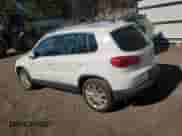 2012 Volkswagen Tiguan S с VIN WVGBV7AX4CW529978, выставлен на аукционе Copart как лот 81991455 с пробегом 81 060 миль миль и Чистый • Clean title. История ставок и продаж доступна на DreamBid. Изображение 2.