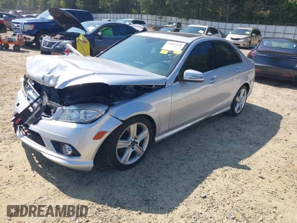 2010 Mercedes-Benz C 300 Sport с VIN WDDGF8BBXAR088505, выставлен на аукционе IAAI как лот 43162530 с пробегом 81 234 миль миль и . История ставок и продаж доступна на DreamBid. Изображение 2.