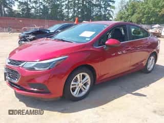 2017 Chevrolet Cruze LT z VIN 1G1BE5SM2H7205693, wystawiony jako IAAI lot #42999886 z przebiegiem 104 052 mil mil oraz . Historia ofert i sprzedaży dostępna na DreamBid. Obrazek 2.