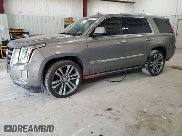 2017 Cadillac Escalade Premium Luxury z VIN 1GYS4CKJ6HR280609, wystawiony jako Copart lot #69382565 z przebiegiem 175 353 mil mil oraz Czysty tytuł • Clean title. Historia ofert i sprzedaży dostępna na DreamBid. Obrazek 1.