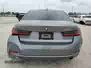 2023 BMW 3 Series 330i z VIN 3MW69FF09P8D49889, wystawiony jako Copart lot #57642005 z przebiegiem 38 249 mil mil oraz Szkoda całkowita • Salvage title. Historia ofert i sprzedaży dostępna na DreamBid. Obrazek 6.