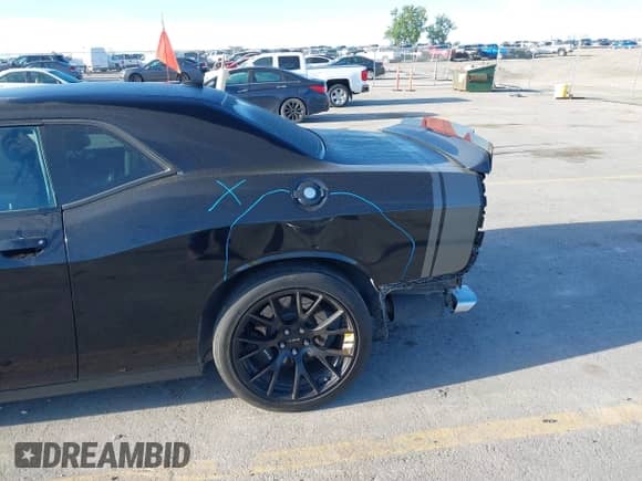 2018 Dodge Challenger R/T Scat Pack with VIN 2C3CDZFJ4JH269383, listed as a IAAI auction lot 42231215 with 106,930 mi miles and . Bid and sale history available at DreamBid. Image 19.