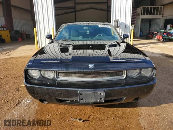 2010 Dodge Challenger SE z VIN 2B3CJ4DVXAH279429, wystawiony jako Copart lot #85328035 z przebiegiem 210 322 mil mil oraz Czysty tytuł • Clean title. Historia ofert i sprzedaży dostępna na DreamBid. Obrazek 5.