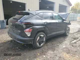 2025 Hyundai Kona SEL с VIN KM8HC3A6XSU018351, выставлен на аукционе Copart как лот 75495384 с пробегом 685 миль миль и Списание • Salvage title. История ставок и продаж доступна на DreamBid. Изображение 3.