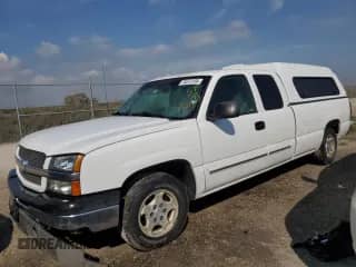 2003 Chevrolet Silverado 1500 LS z VIN 1GCEC19T93E186628, wystawiony jako Copart lot #74373104 z przebiegiem 104 619 mil mil oraz Szkoda całkowita • Salvage title. Historia ofert i sprzedaży dostępna na DreamBid. Obrazek 1.