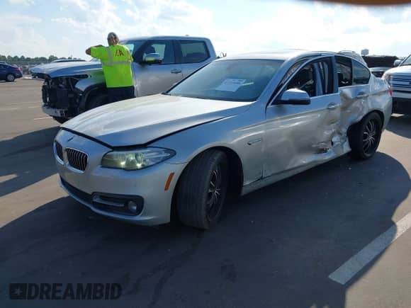2016 BMW 5 Series 528i с VIN WBA5A5C53GG350549, выставлен на аукционе IAAI как лот 43313498 с пробегом 100 856 миль миль и . История ставок и продаж доступна на DreamBid. Изображение 2.