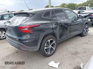 2024 Chevrolet Trax 1RS с VIN KL77LGE23RC126175, выставлен на аукционе IAAI как лот 43116196 с пробегом 12 513 миль миль и . История ставок и продаж доступна на DreamBid. Изображение 4.