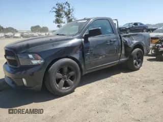 2019 Ram 1500 Express z VIN 3C6JR6AT3KG511519, wystawiony jako Copart lot #62123125 z przebiegiem 40 084 mil mil oraz Szkoda całkowita • Salvage title. Historia ofert i sprzedaży dostępna na DreamBid. Obrazek 1.