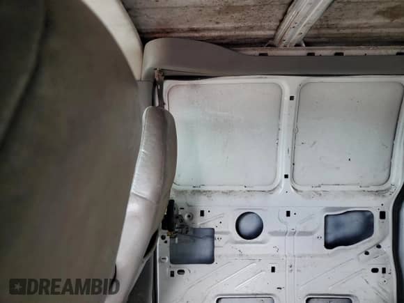 2004 Chevrolet Express Cargo с VIN 1GCGG25U841188896, выставлен на аукционе Copart как лот 59914195 с пробегом 331 537 миль миль и Списание • Salvage title. История ставок и продаж доступна на DreamBid. Изображение 11.